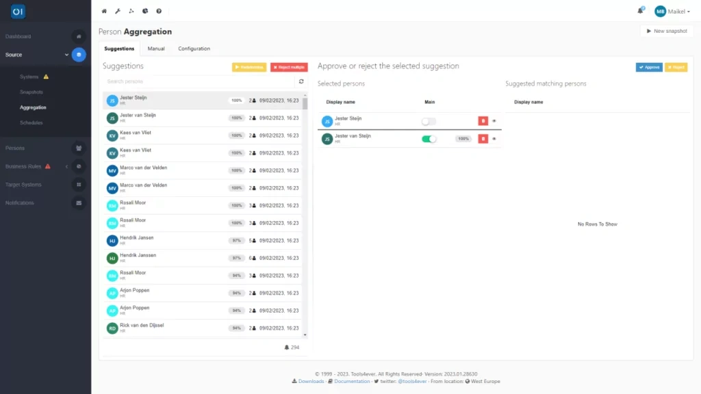 HelloID Screenshot: Suggesties voor het aggregeren van identiteiten